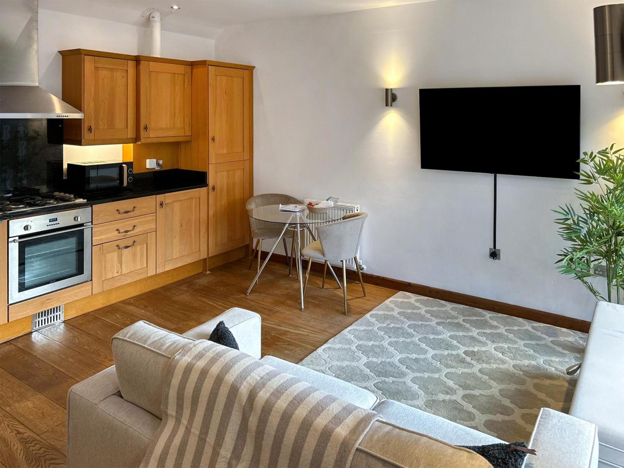 Oak Villa Falmouth Room photo